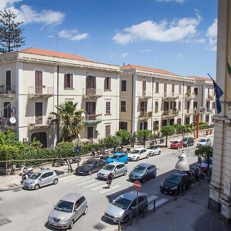Casa Vacanze L'Altra Diaz Syrakusa Exteriör bild