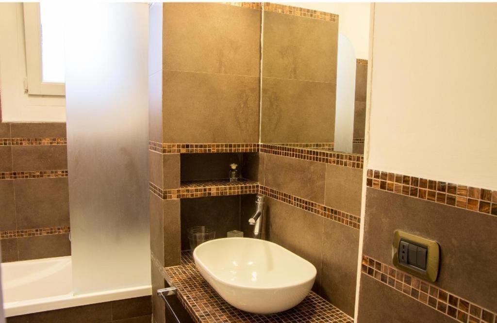 Casa Vacanze L'Altra Diaz Syrakusa Exteriör bild
